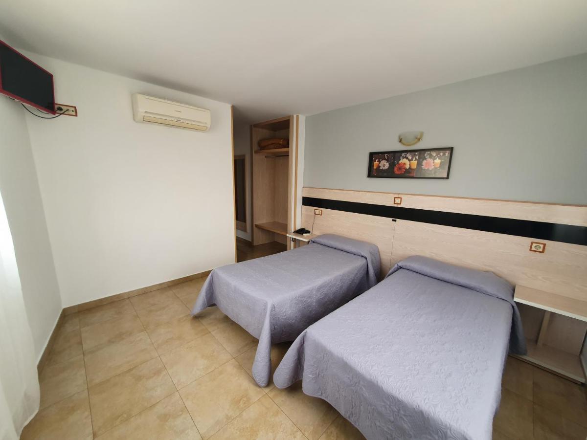 Hostal Fronton Alcobendas Exterior foto