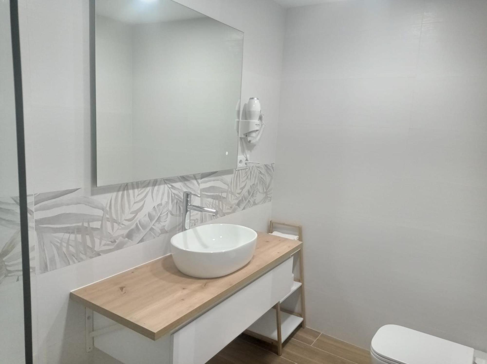 Hostal Fronton Alcobendas Exterior foto