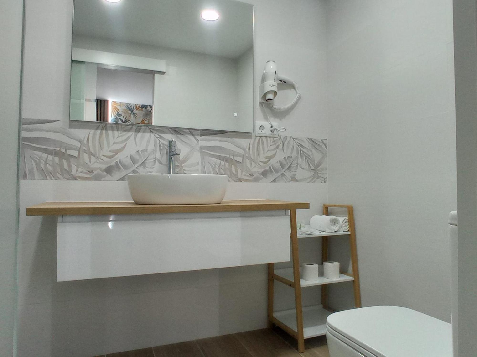 Hostal Fronton Alcobendas Exterior foto